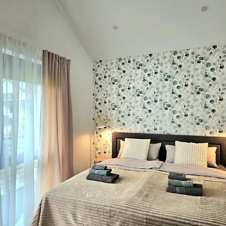 Luxus-penthouse Mit Weitblick & Balkon
