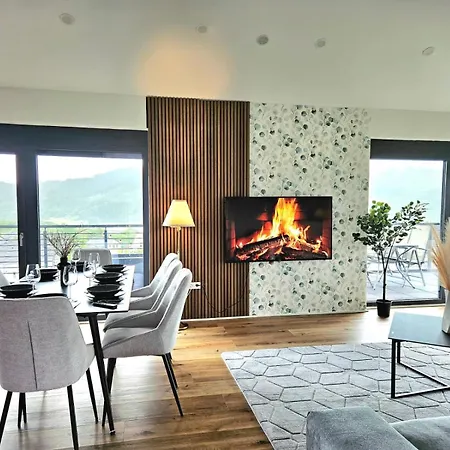 Apartman Luxus-penthouse Mit Weitblick & Balkon