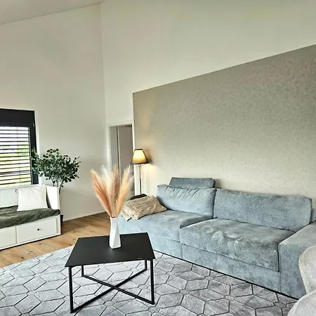 Luxus-penthouse Mit Weitblick & Balkon Apartman *