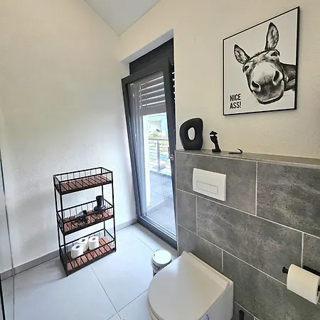 Luxus-penthouse Mit Weitblick & Balkon Apartman *