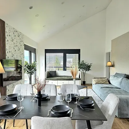 Apartman Luxus-penthouse Mit Weitblick & Balkon
